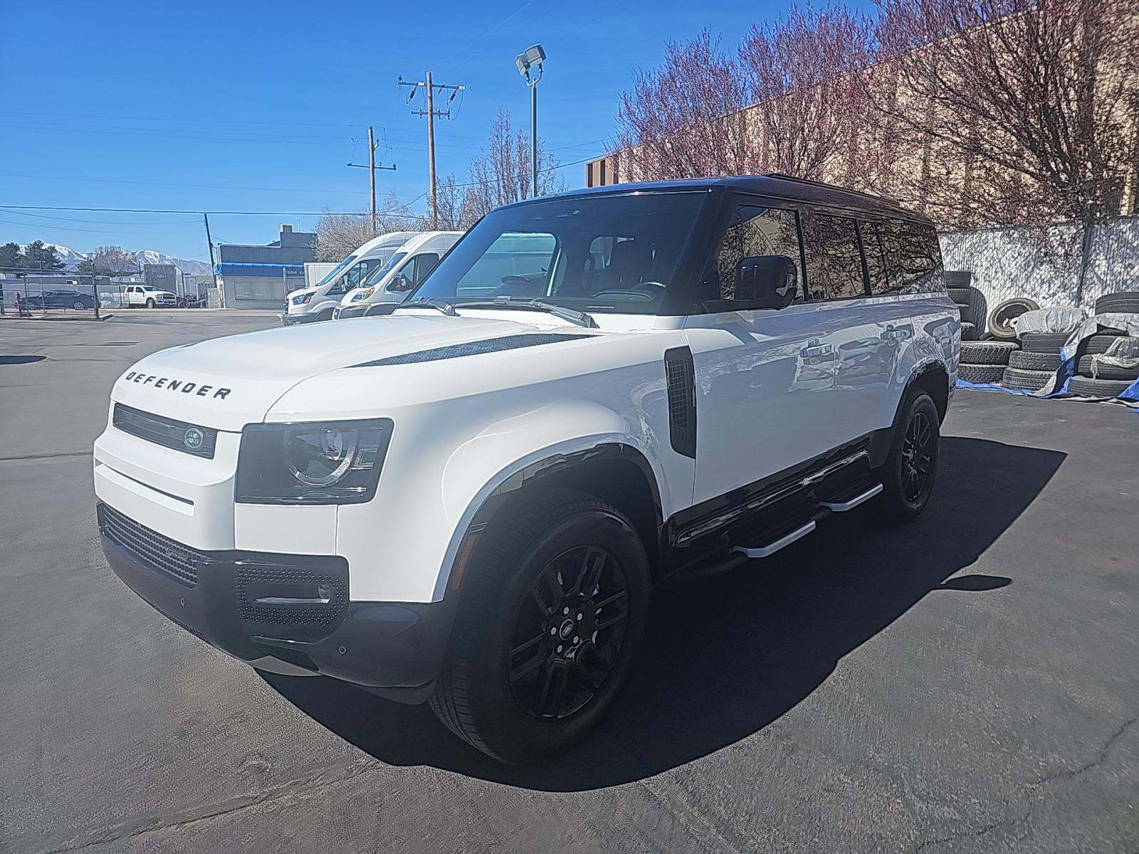 2023 Land Rover Defender 130 X-Dynamic SE AWD
