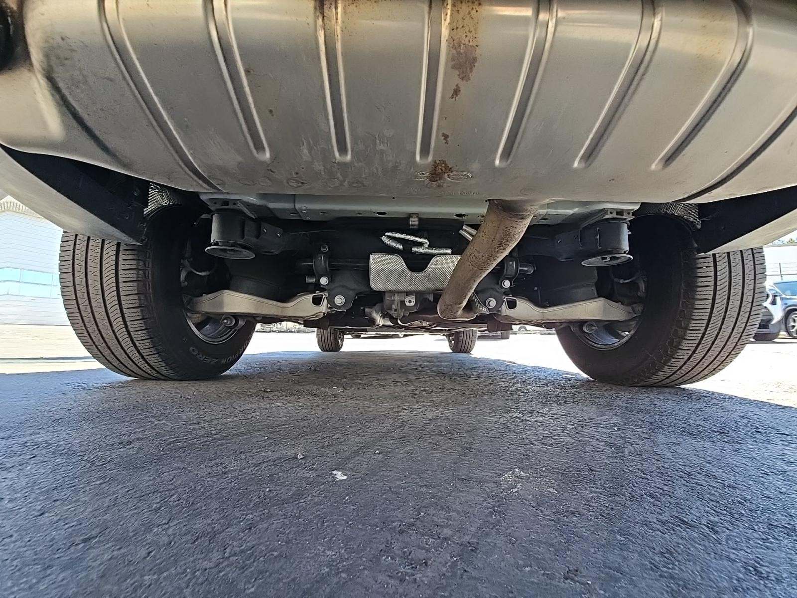 2023 Land Rover Defender 130 X-Dynamic SE AWD