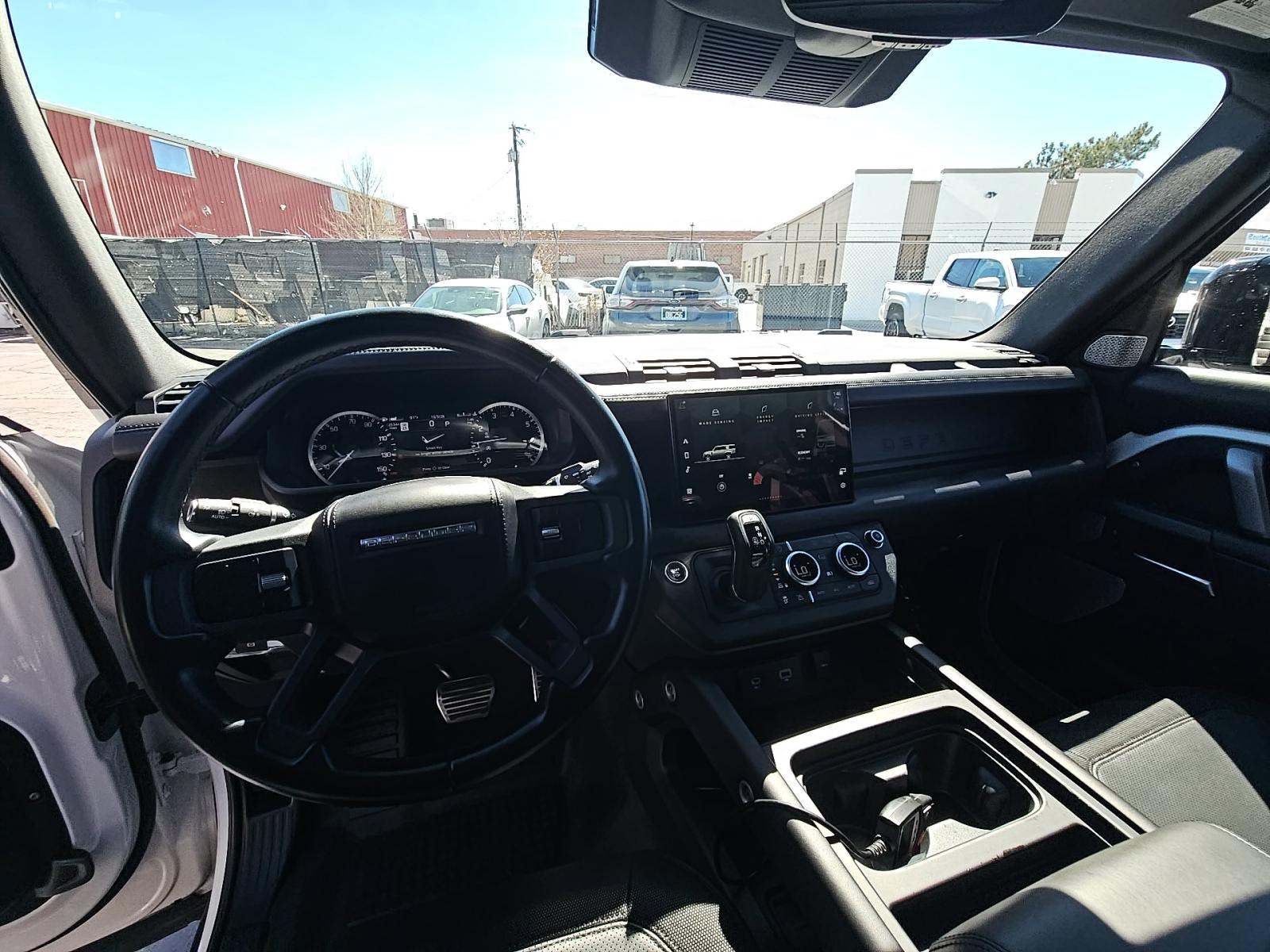 2023 Land Rover Defender 130 X-Dynamic SE AWD