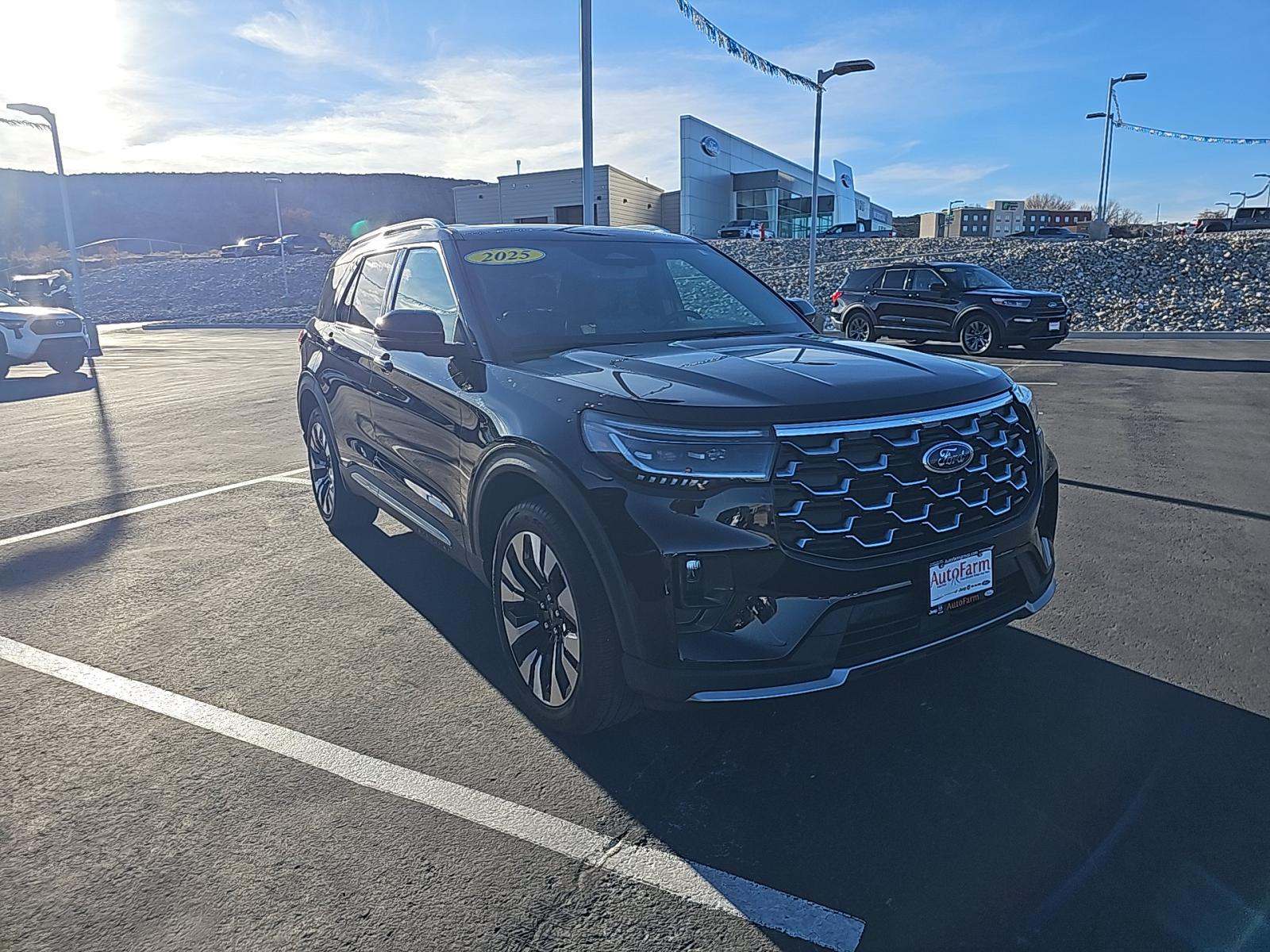 2025 Ford Explorer Platinum AWD