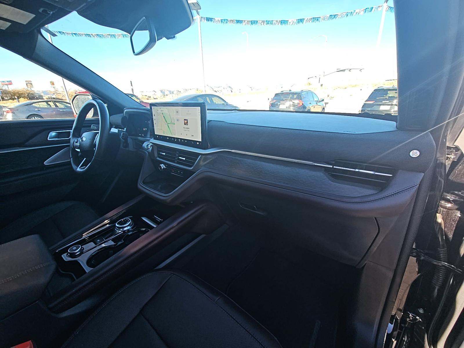 2025 Ford Explorer Platinum AWD