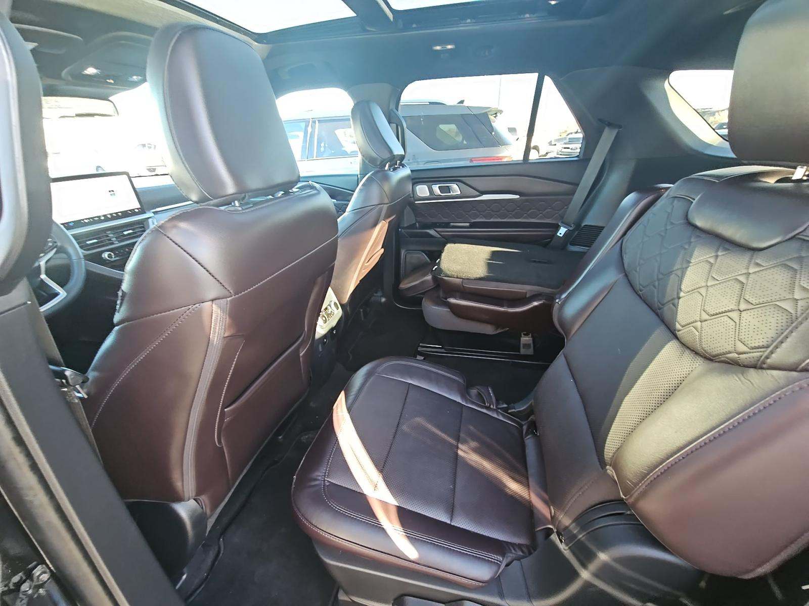 2025 Ford Explorer Platinum AWD