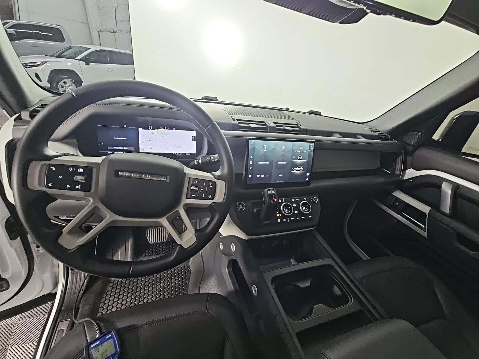 2024 Land Rover Defender 110 SE AWD