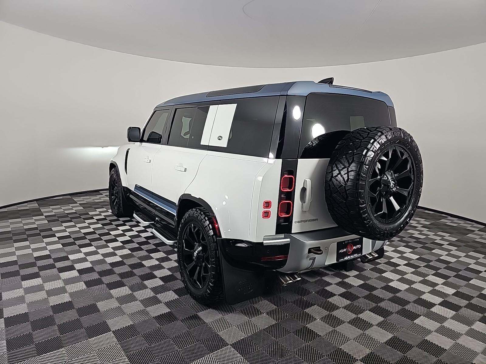 2024 Land Rover Defender 110 SE AWD