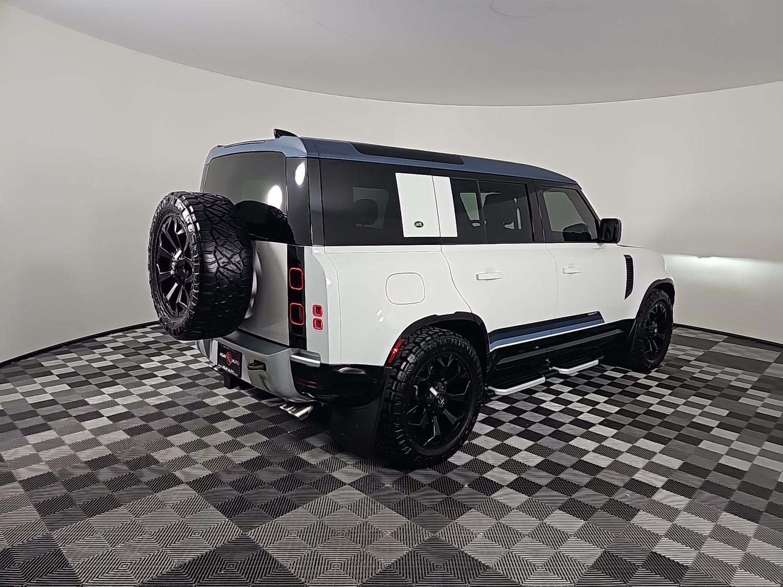 2024 Land Rover Defender 110 SE AWD