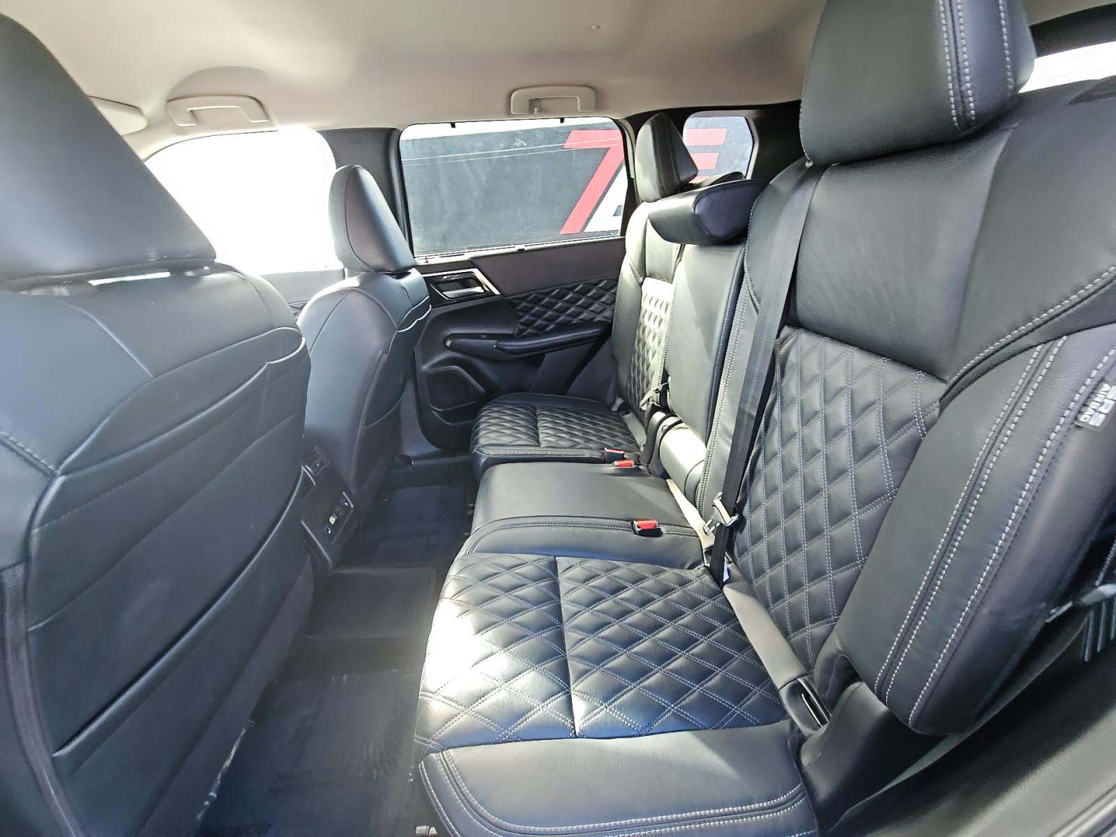 2023 Mitsubishi Outlander PHEV SEL AWD