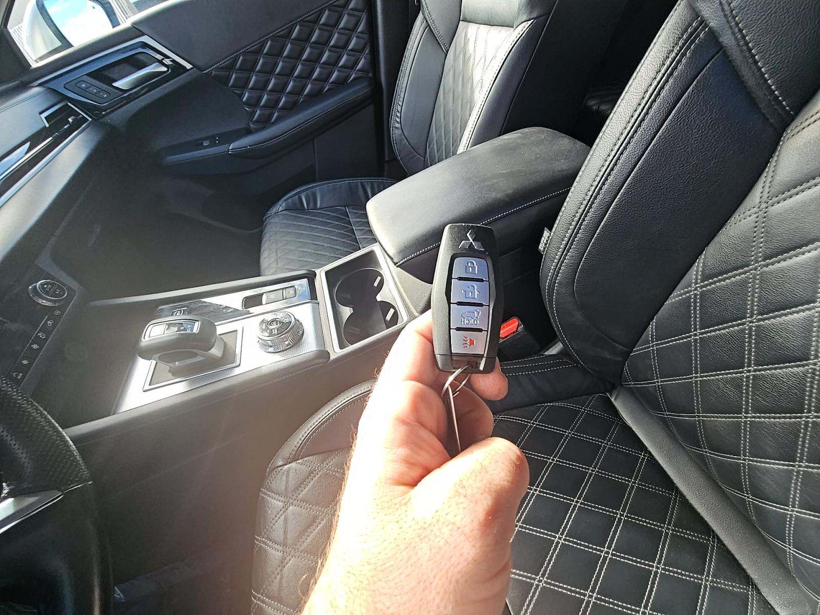 2023 Mitsubishi Outlander PHEV SEL AWD