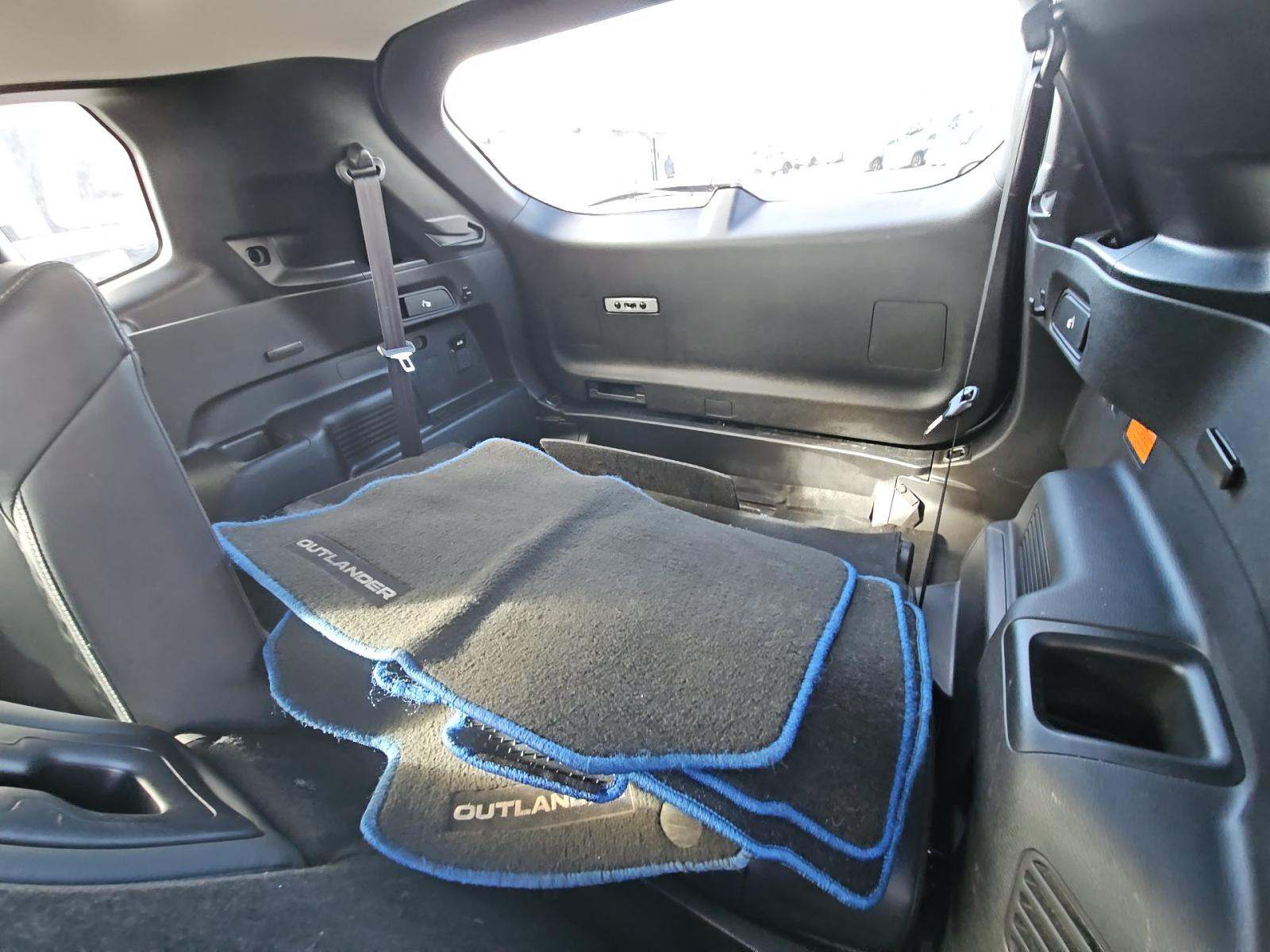 2023 Mitsubishi Outlander PHEV SEL AWD