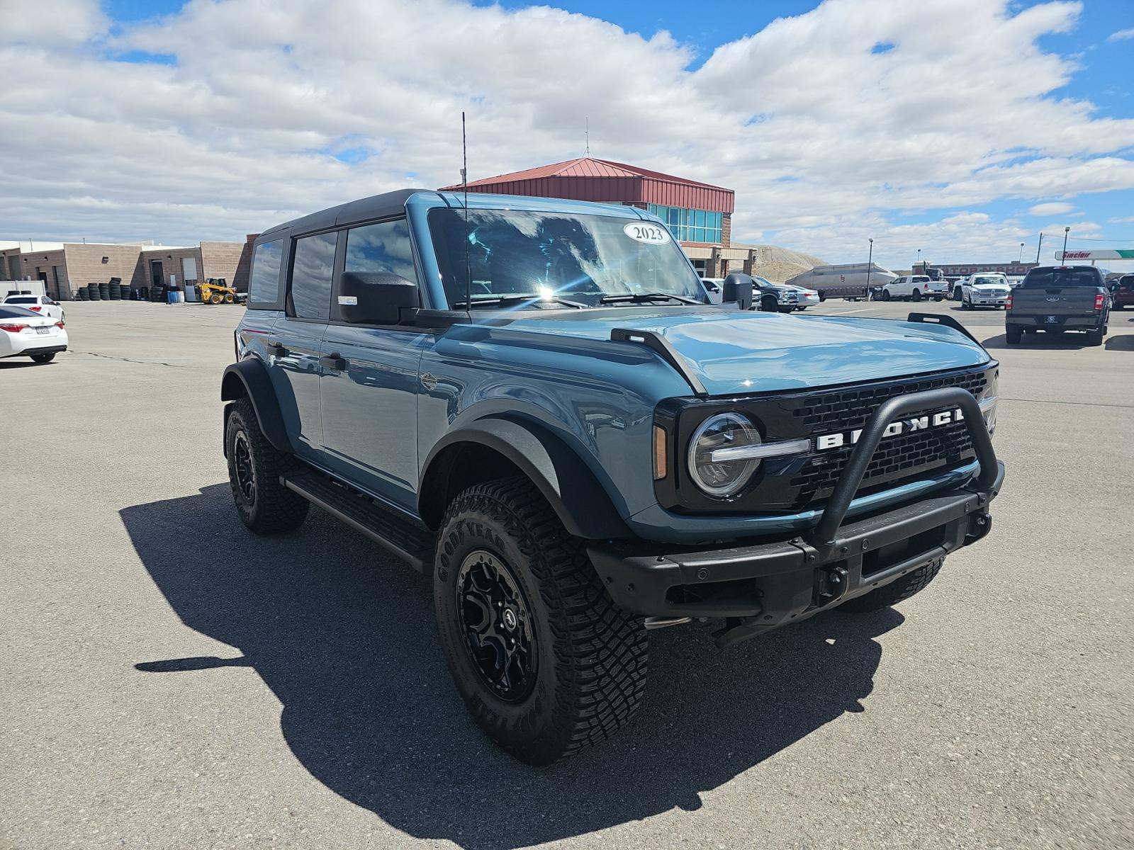 FORD BRONCO - 4