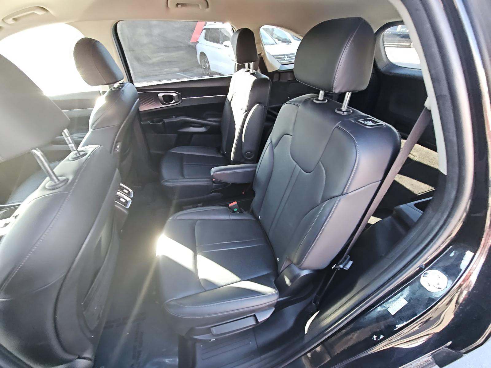 2023 Kia Sorento Hybrid EX AWD