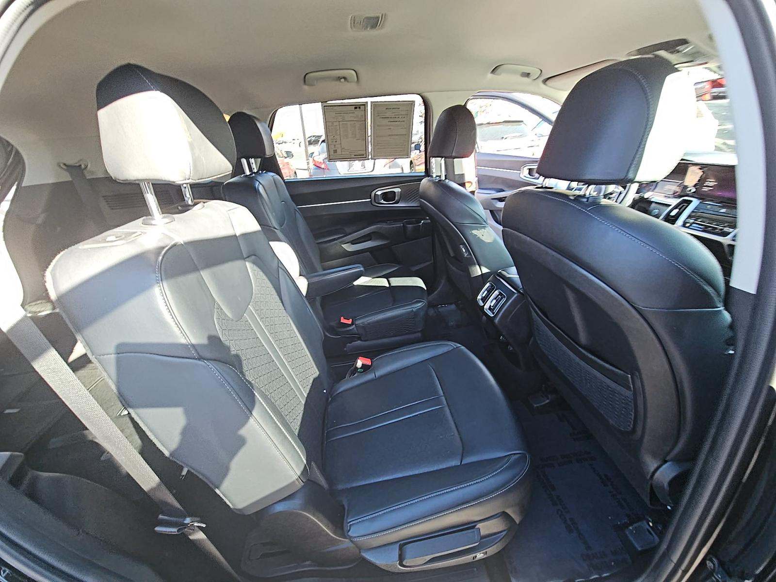 2023 Kia Sorento Hybrid EX AWD