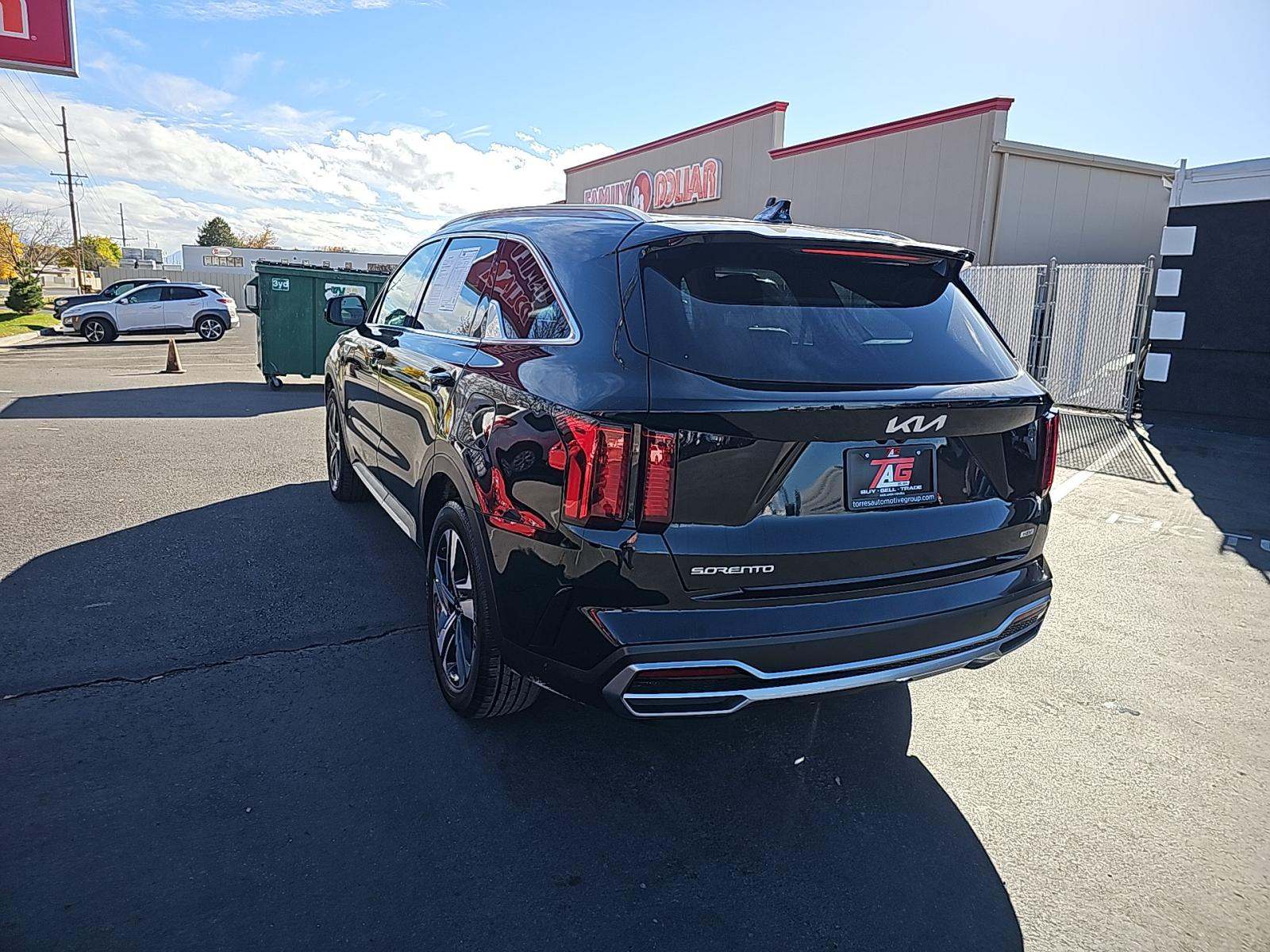 2023 Kia Sorento Hybrid EX AWD