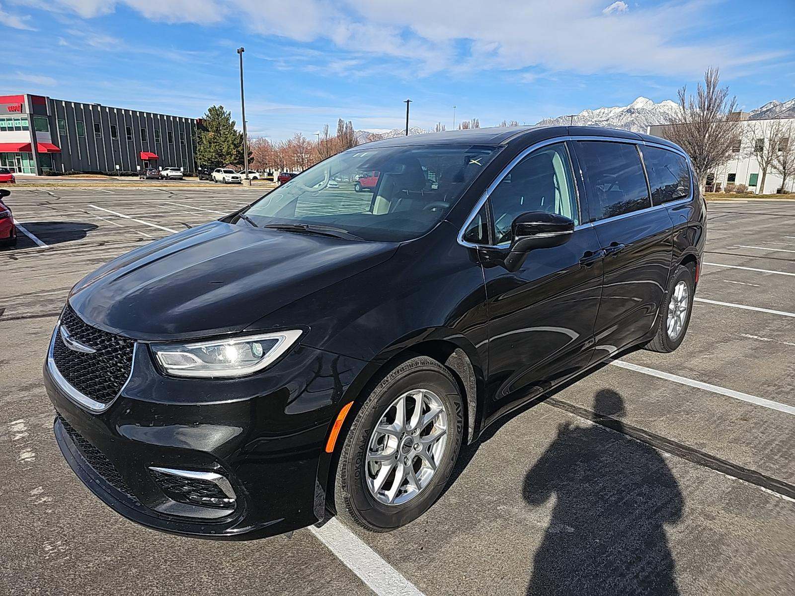2023 Chrysler Pacifica Touring L FWD