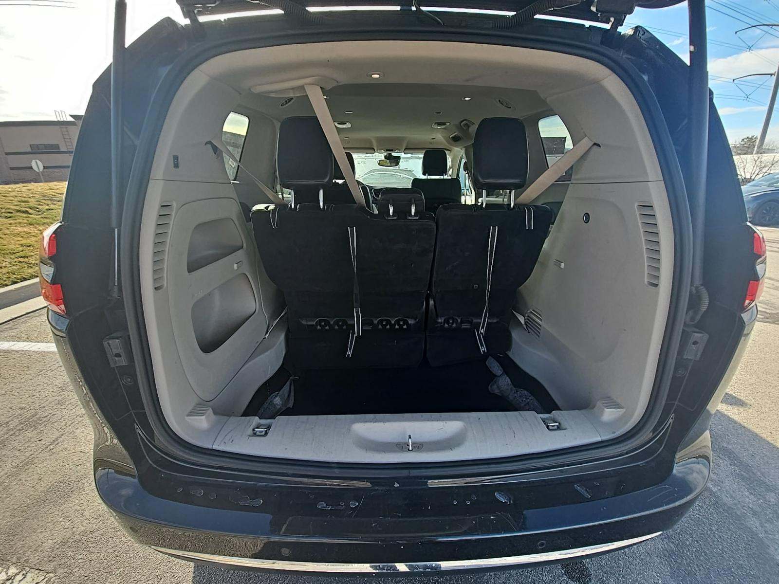 2023 Chrysler Pacifica Touring L FWD
