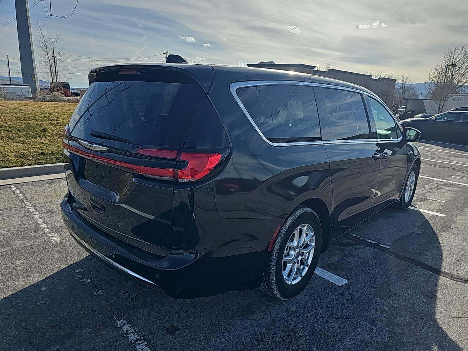 2023 Chrysler Pacifica Touring L FWD