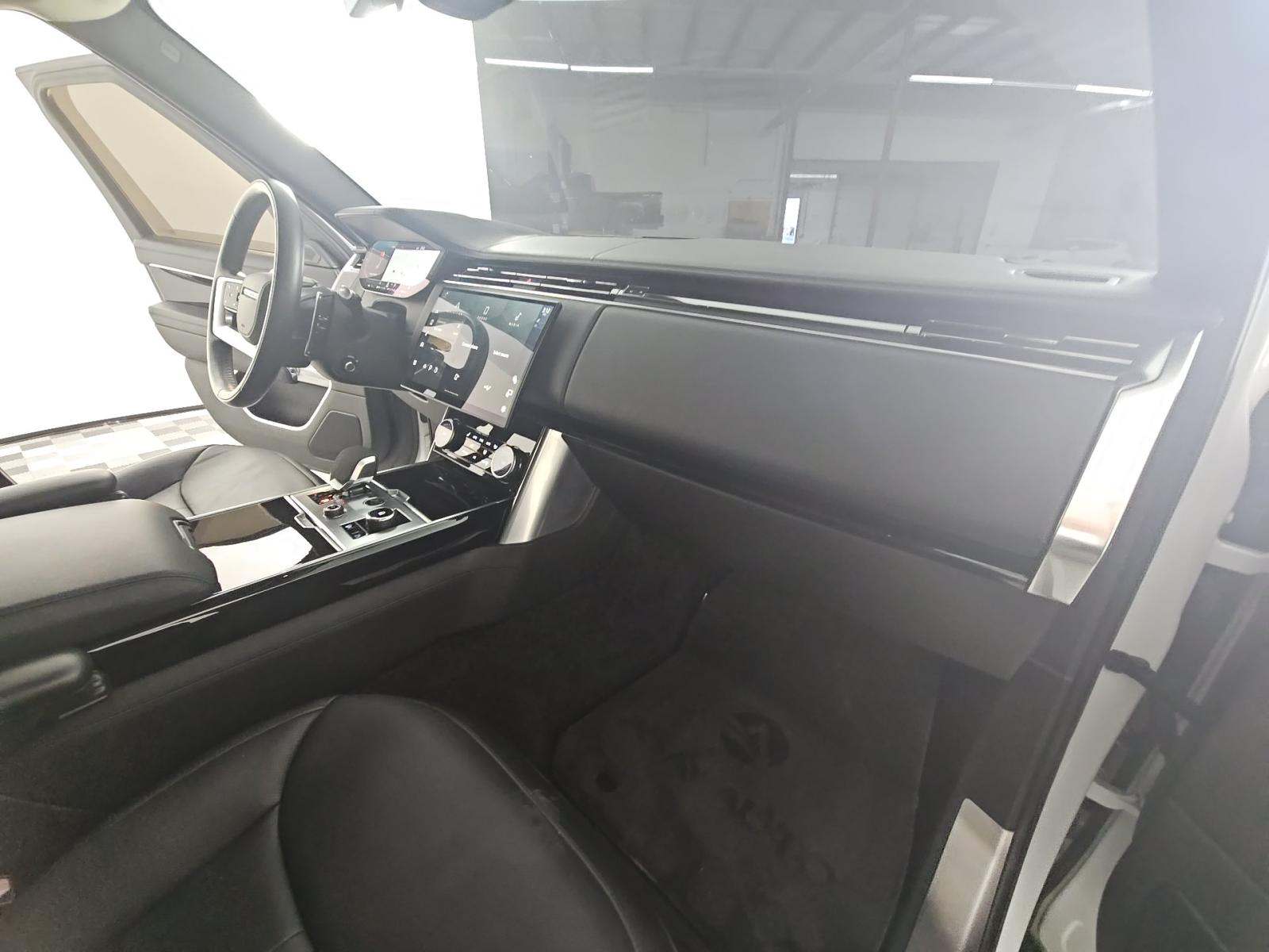 2022 Land Rover Range Rover SE AWD