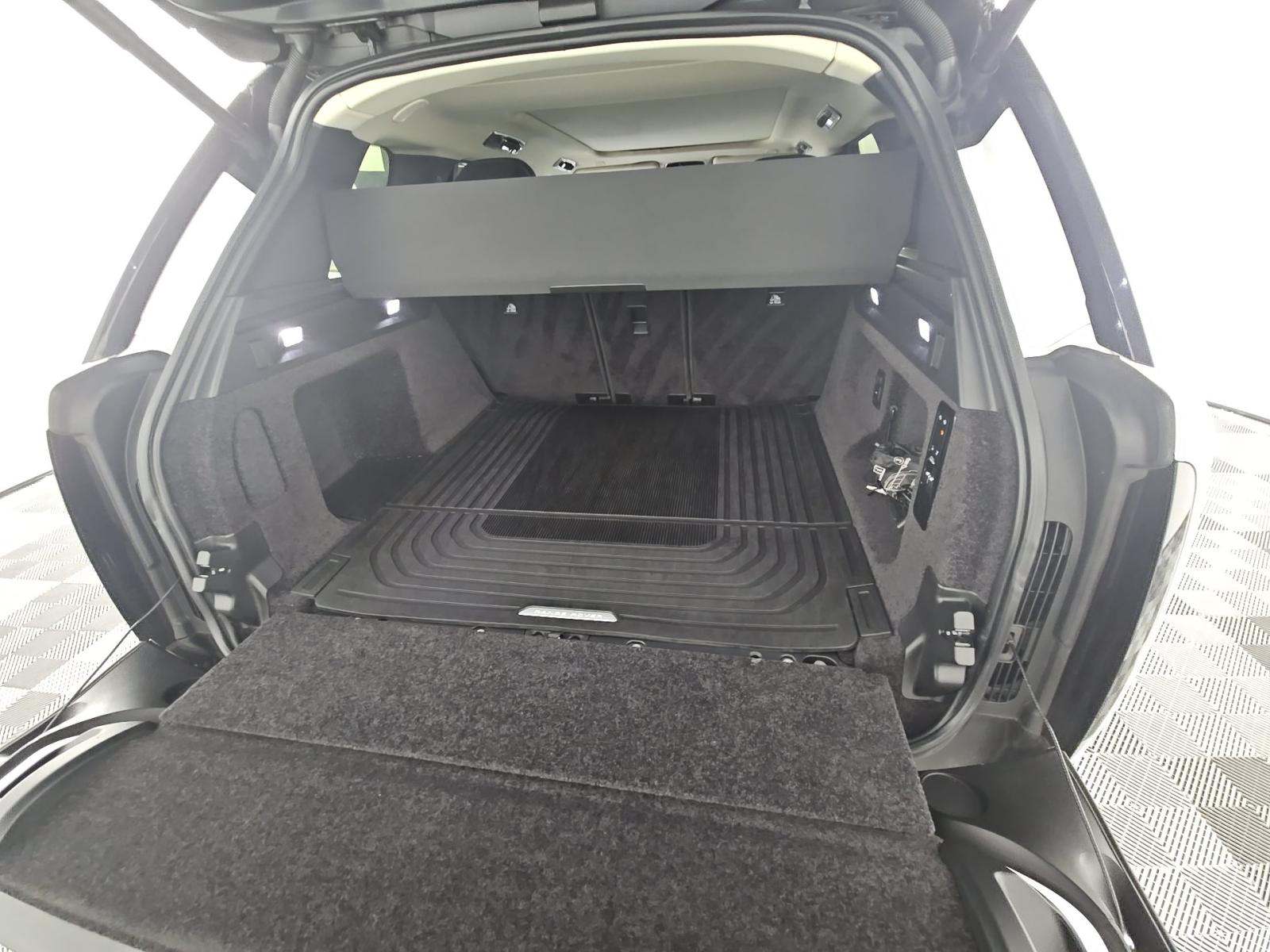 2022 Land Rover Range Rover SE AWD