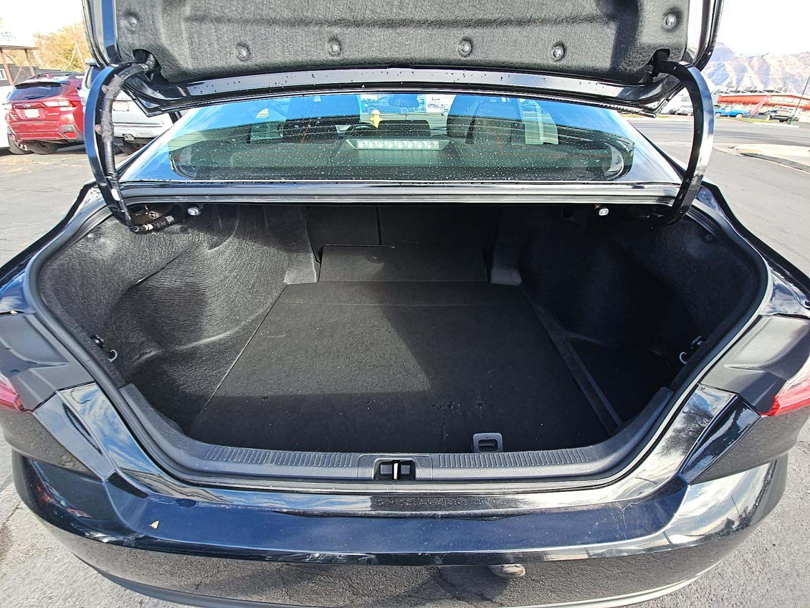 2025 Toyota Camry LE FWD