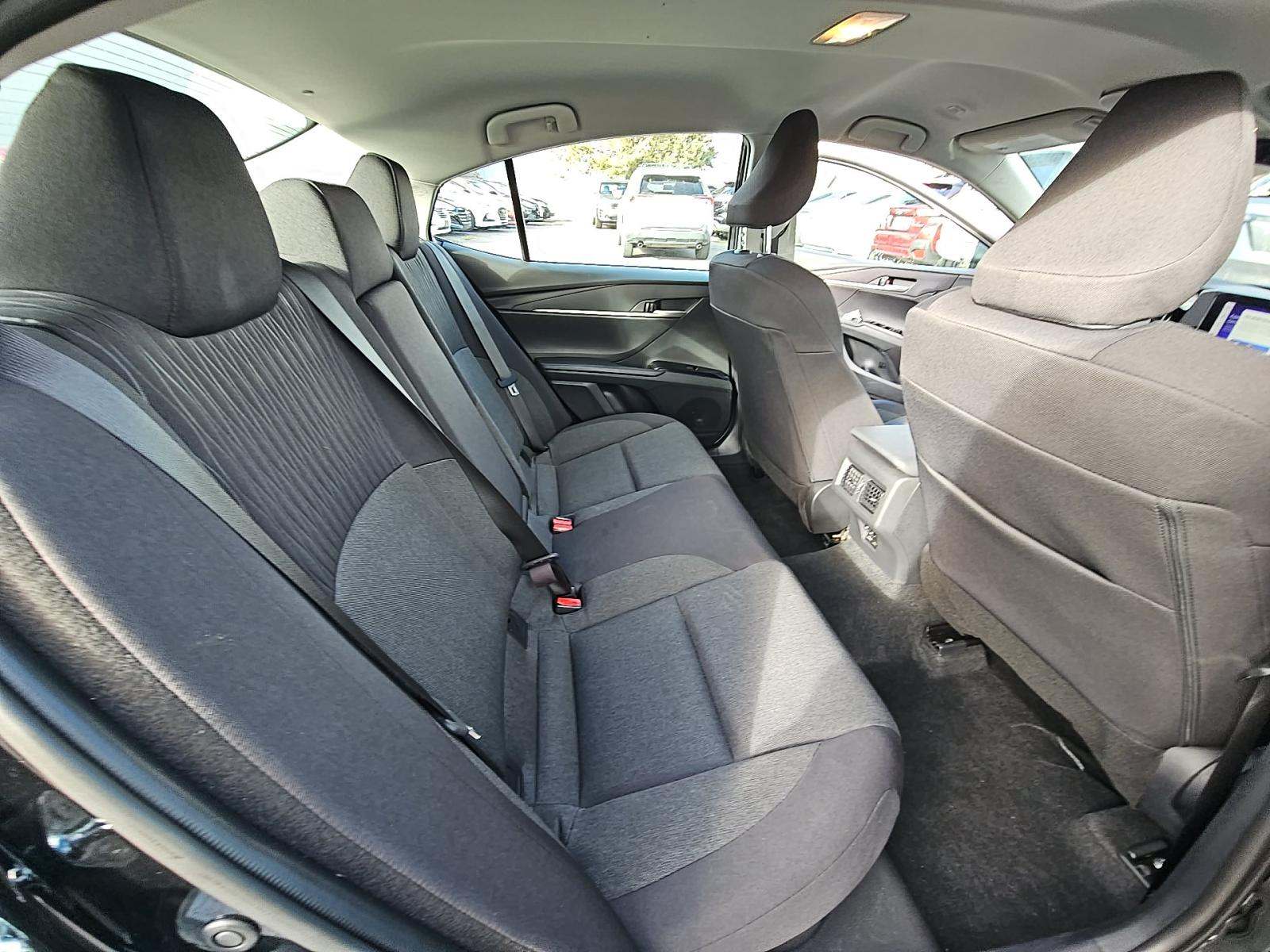 2025 Toyota Camry LE FWD