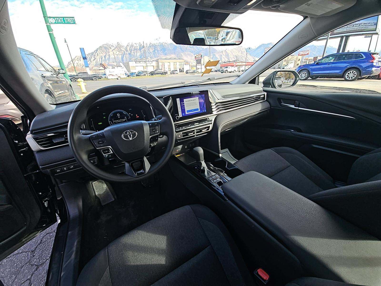 2025 Toyota Camry LE FWD