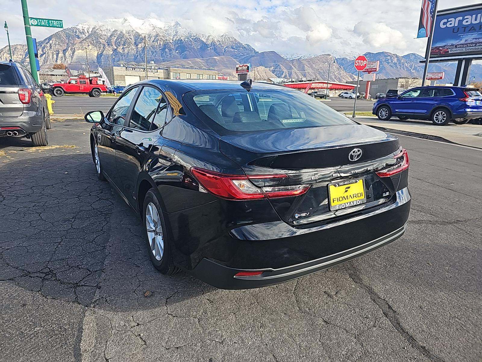 2025 Toyota Camry LE FWD