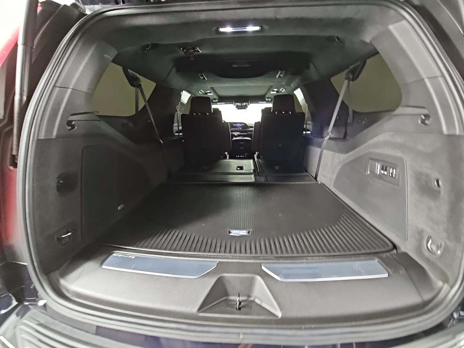 2023 Cadillac Escalade ESV Sport Platinum AWD