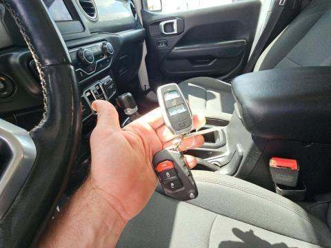 JEEP UNLIMITED SAHARA - 8