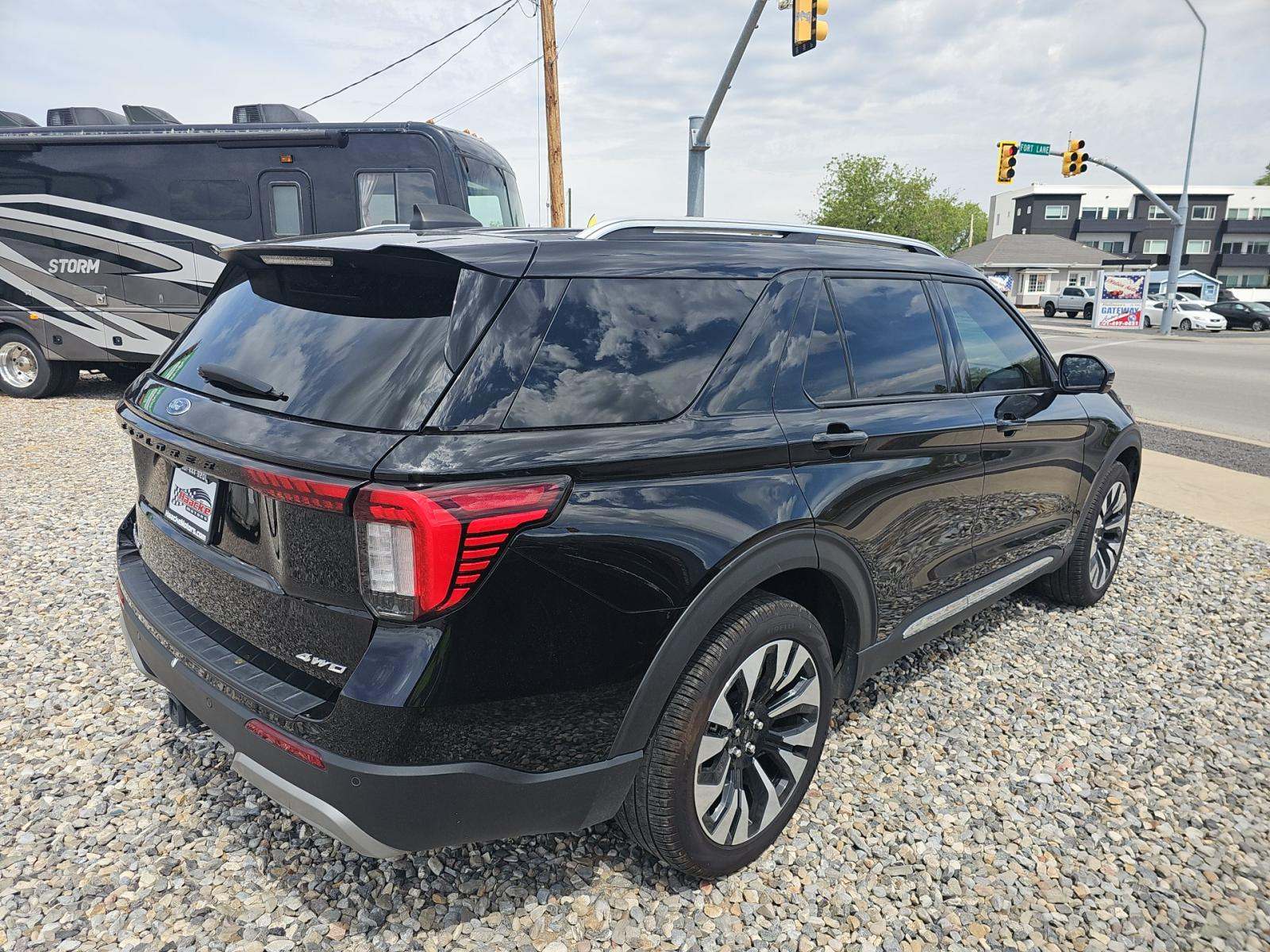 FORD EXPLORER - 3