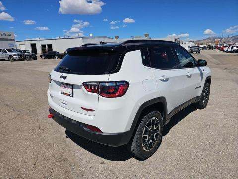 JEEP TRAILHAWK - 3