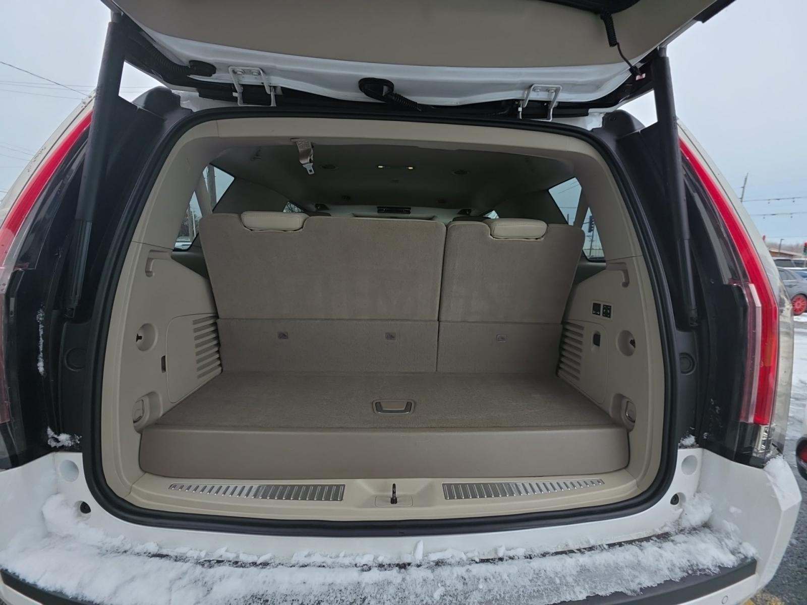 2016 Cadillac Escalade Luxury AWD