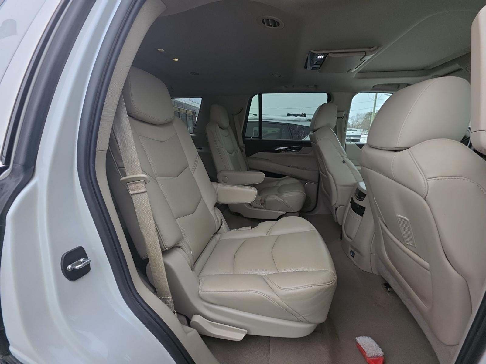 2016 Cadillac Escalade Luxury AWD