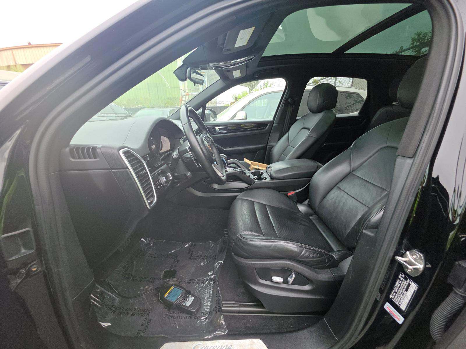 PORSCHE CAYENNE - 6