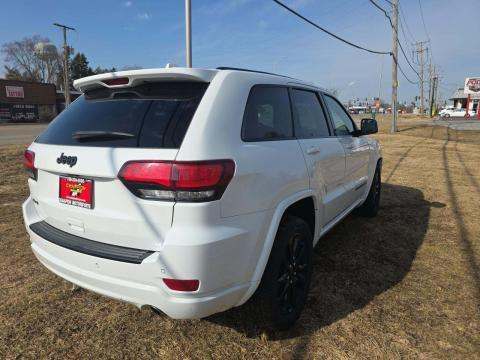 JEEP LAREDO ALTITUDE EDITION - 3