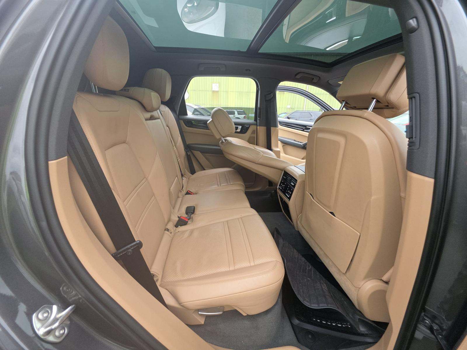 2019 Porsche Cayenne Base AWD