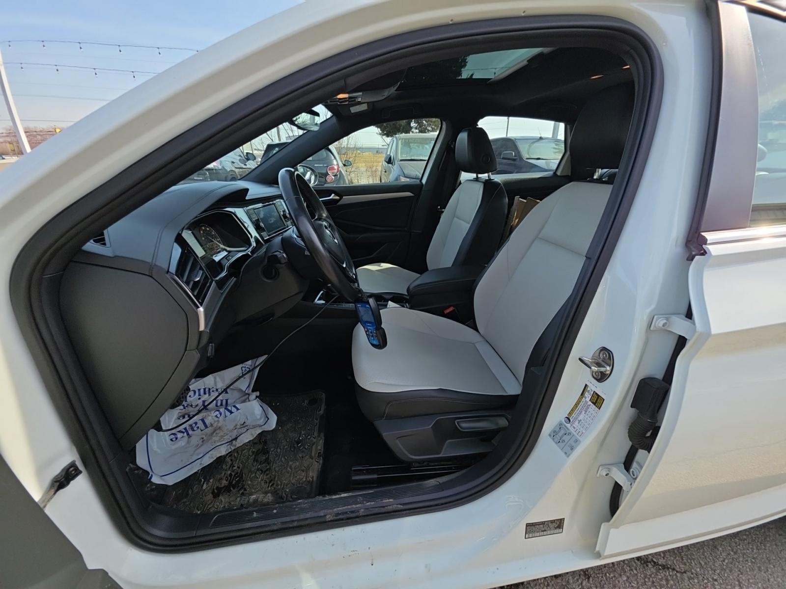 2019 Volkswagen Jetta 1.4T R-Line FWD
