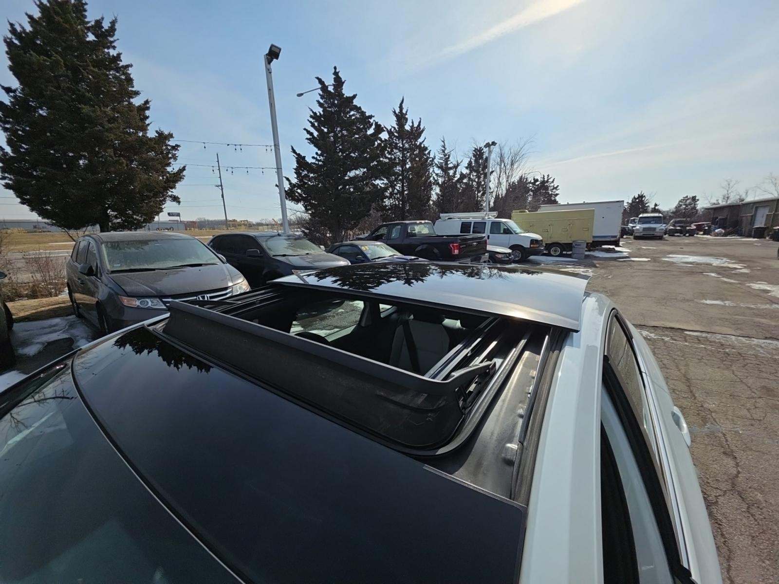 2019 Volkswagen Jetta 1.4T R-Line FWD