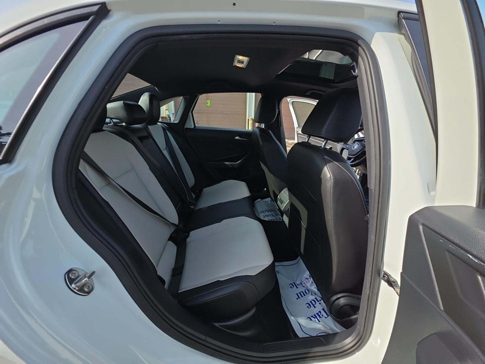 2019 Volkswagen Jetta 1.4T R-Line FWD