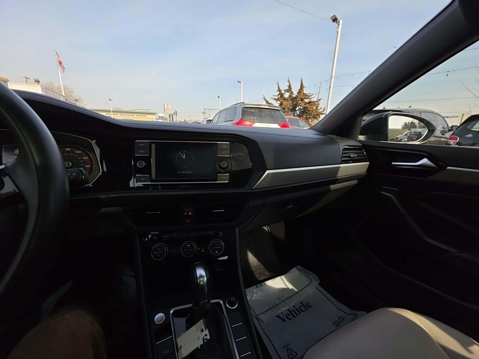 2019 Volkswagen Jetta 1.4T R-Line FWD