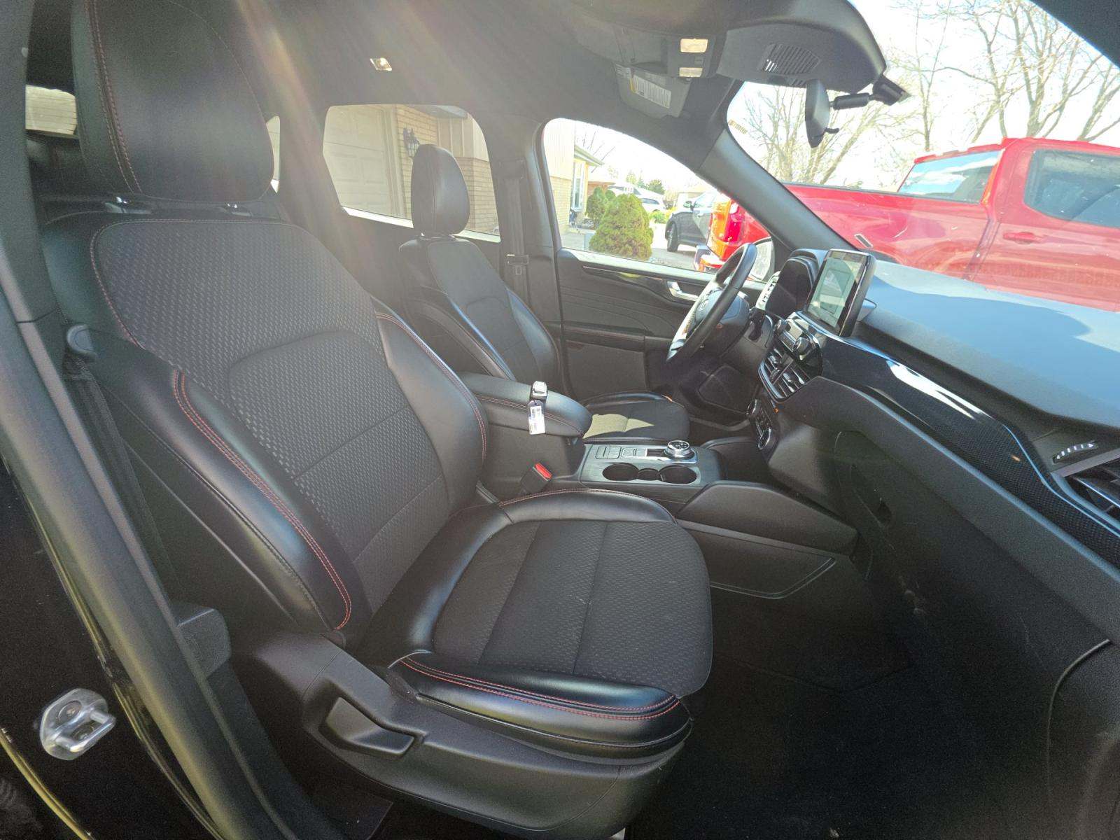 2024 Ford Escape ST-Line AWD