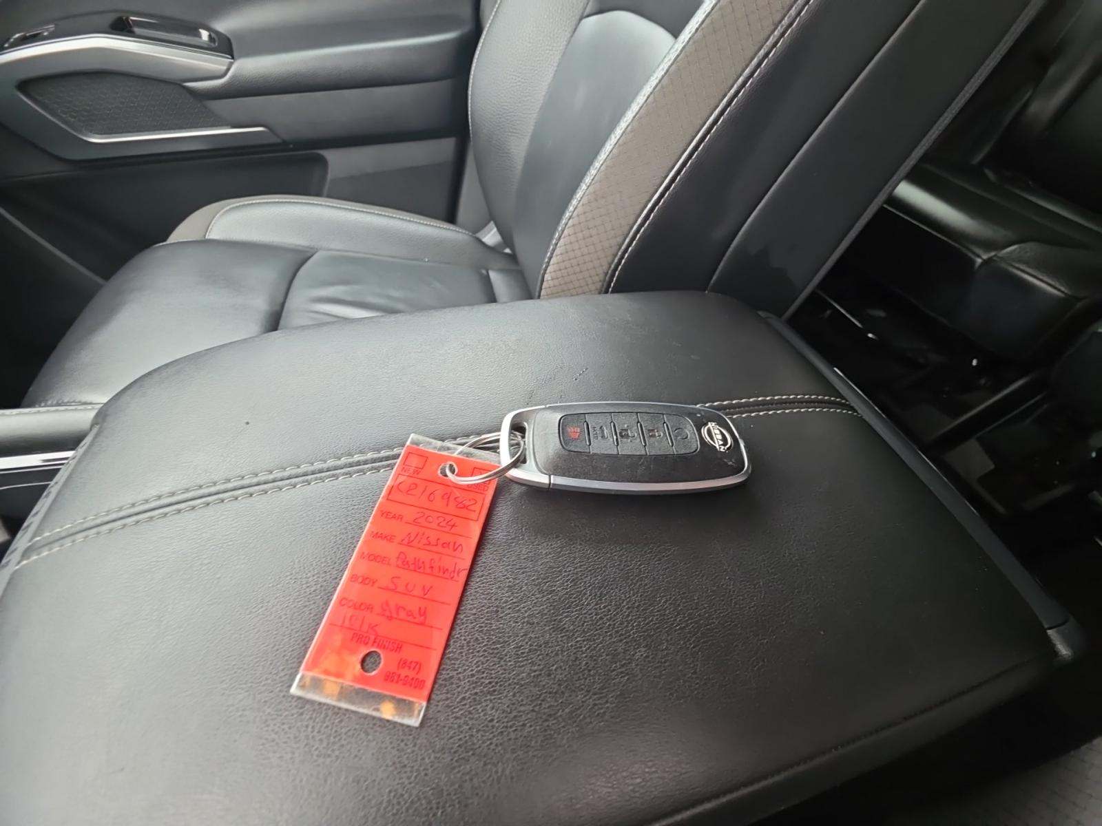 2024 Nissan Pathfinder SL AWD