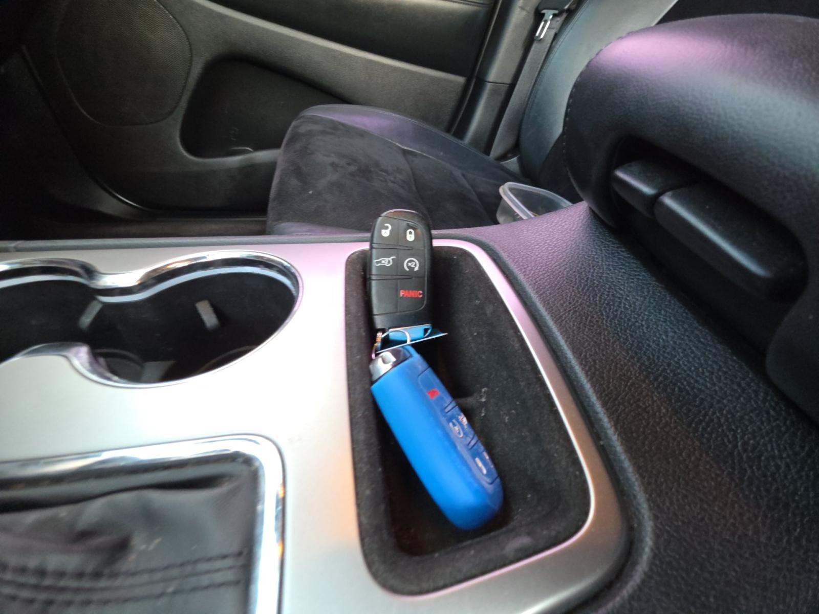 JEEP LAREDO ALTITUDE EDITION - 8