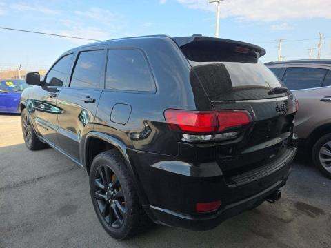 JEEP LAREDO ALTITUDE EDITION - 2