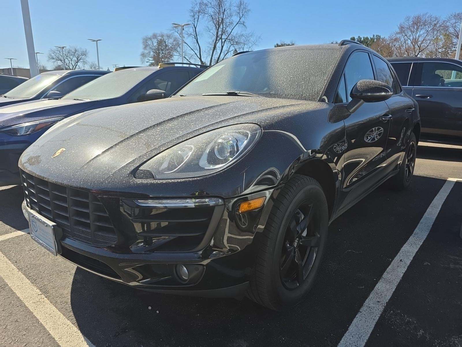 2017 Porsche Macan Base AWD