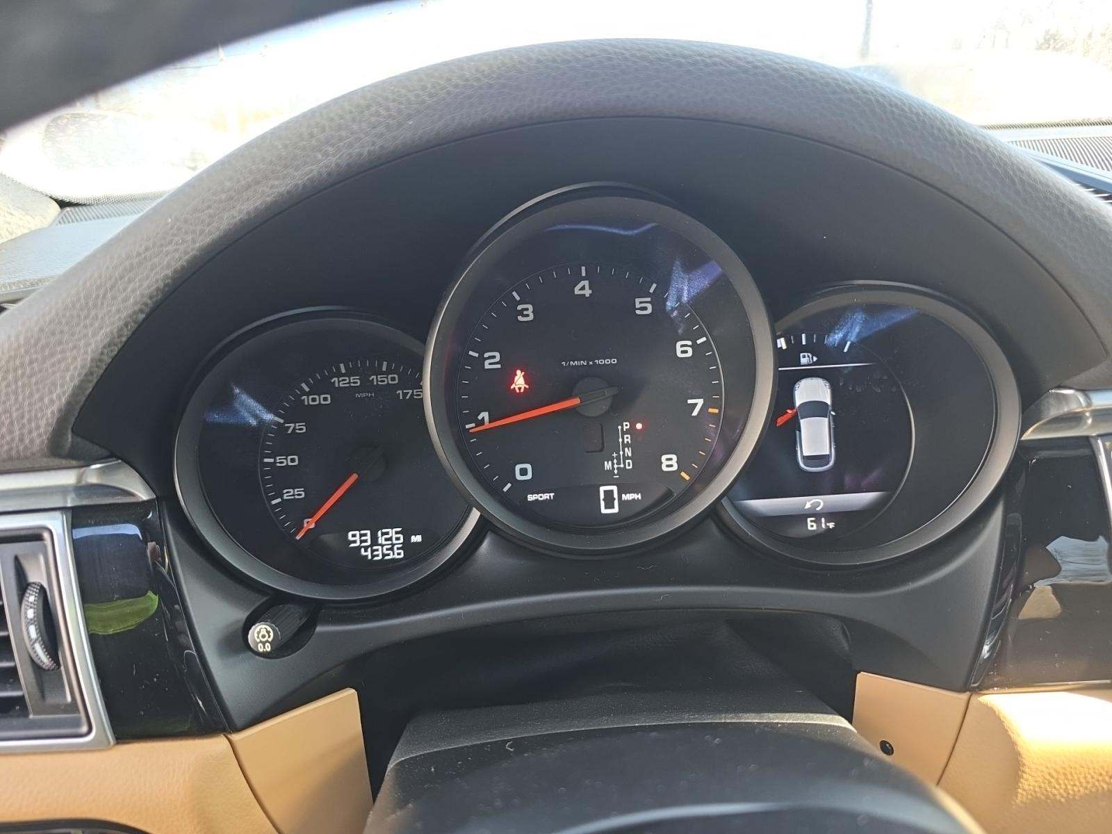 2017 Porsche Macan Base AWD