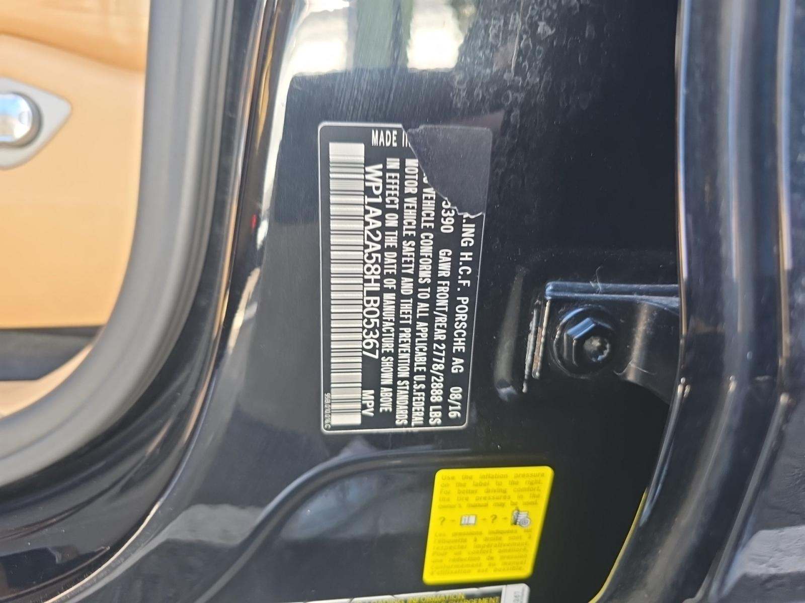 2017 Porsche Macan Base AWD