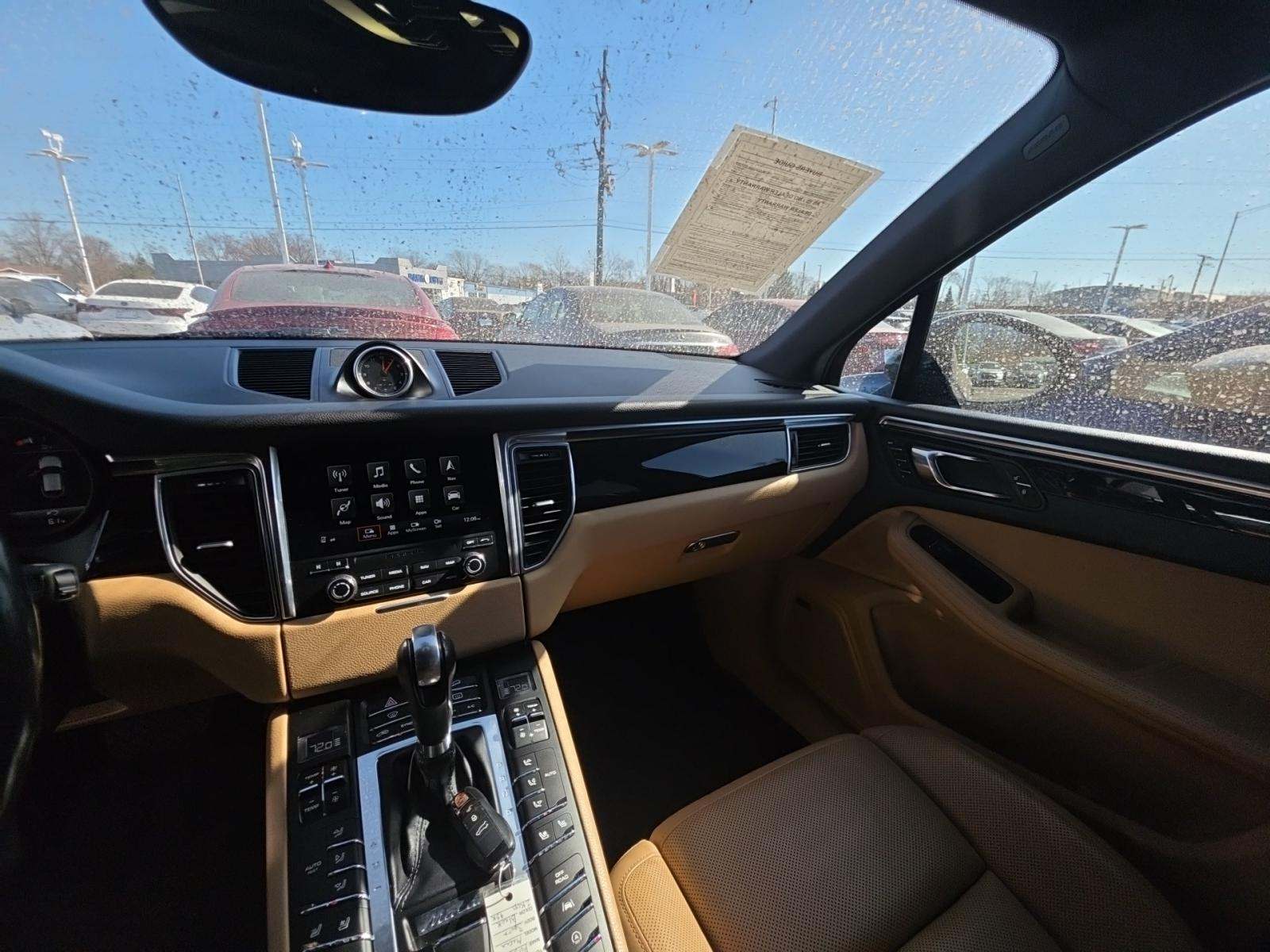 2017 Porsche Macan Base AWD