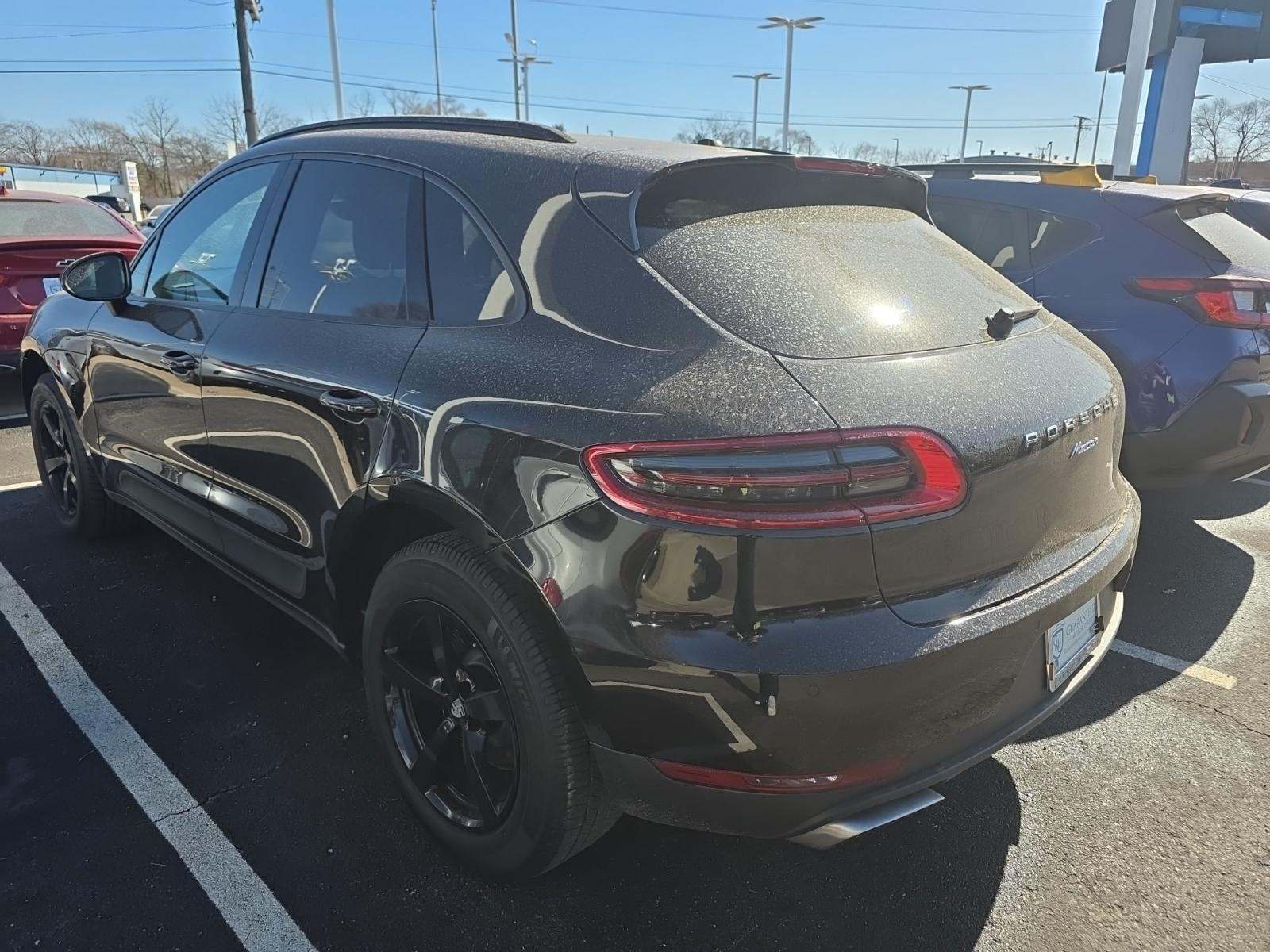 2017 Porsche Macan Base AWD