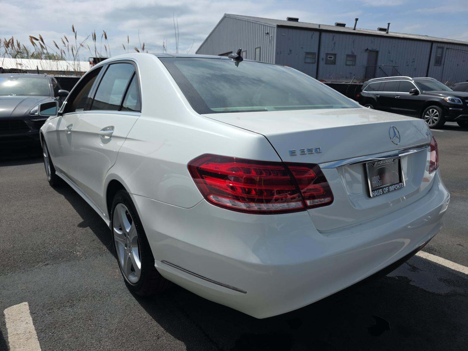 MERCEDES-BENZ E-CLASS - 2