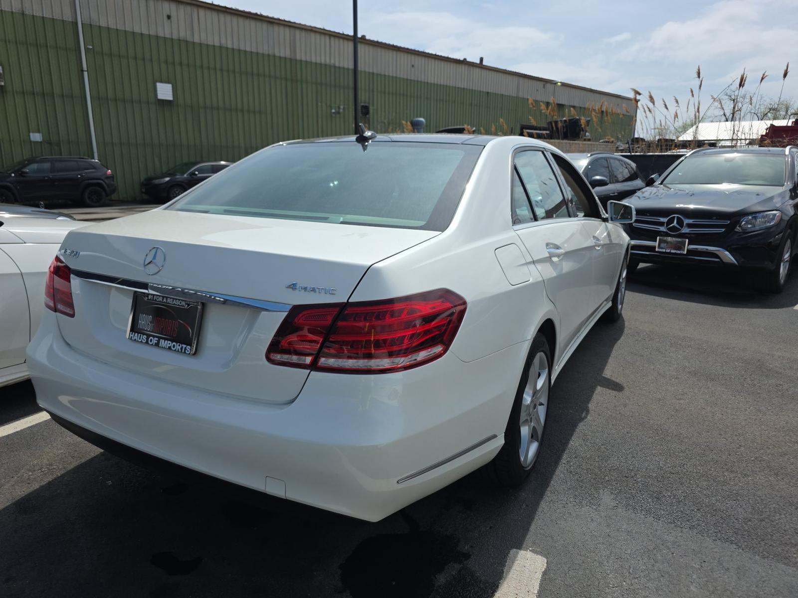 MERCEDES-BENZ E-CLASS - 3