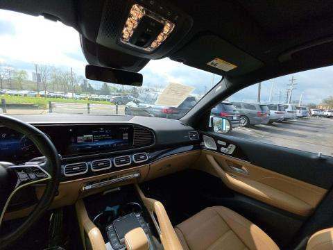 MERCEDES-BENZ GLS - 10